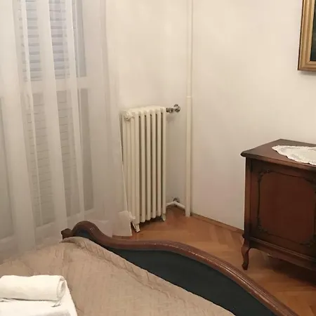 Duje Apartament