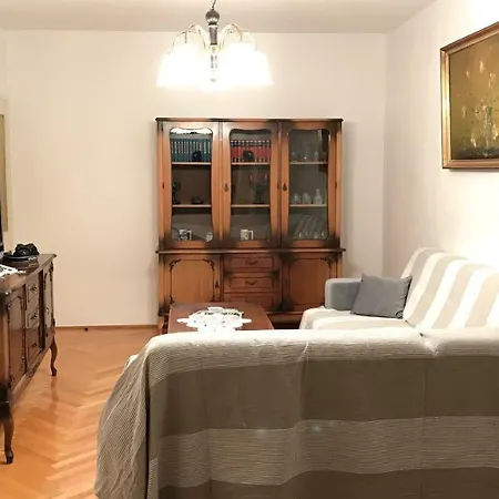 Duje Apartment